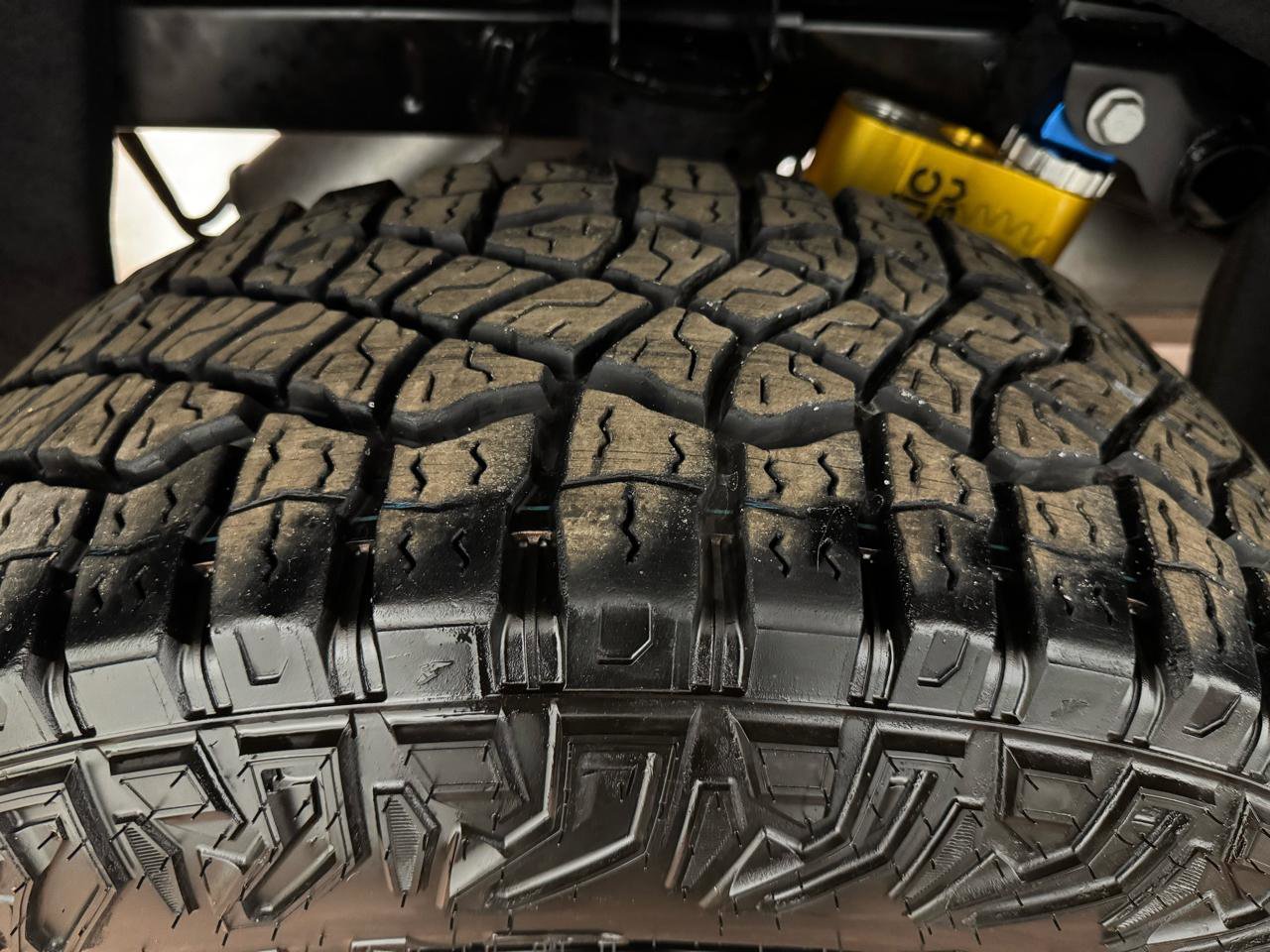 Used 2024 GMC Canyon AT4X w/ AT4X AEV Edition image 46