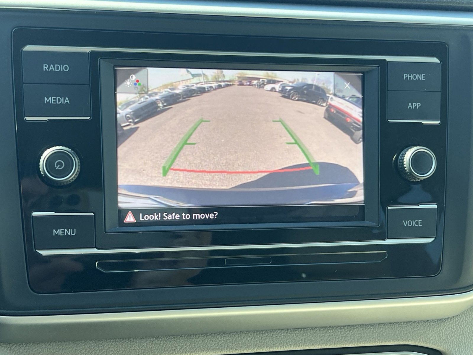 Used 2023 Volkswagen Atlas SE FWD image 27