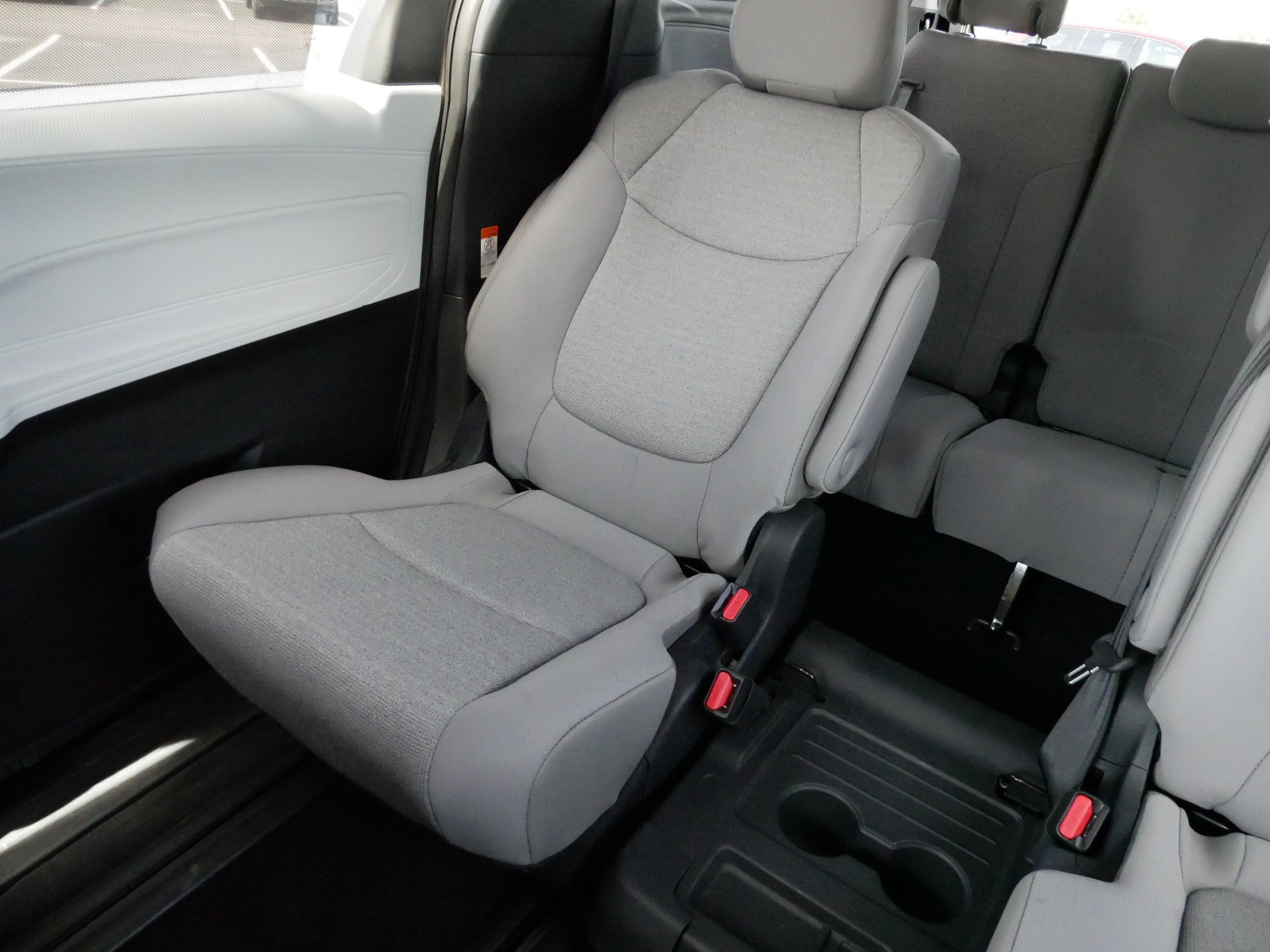 Certified 2026 Toyota Sienna LE FWD image 12