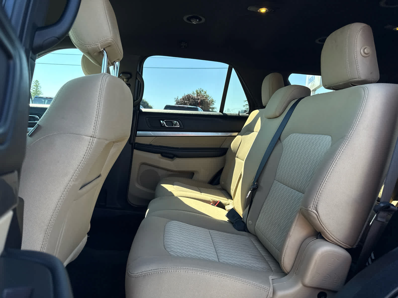 Used 2017 Ford Explorer FWD image 21