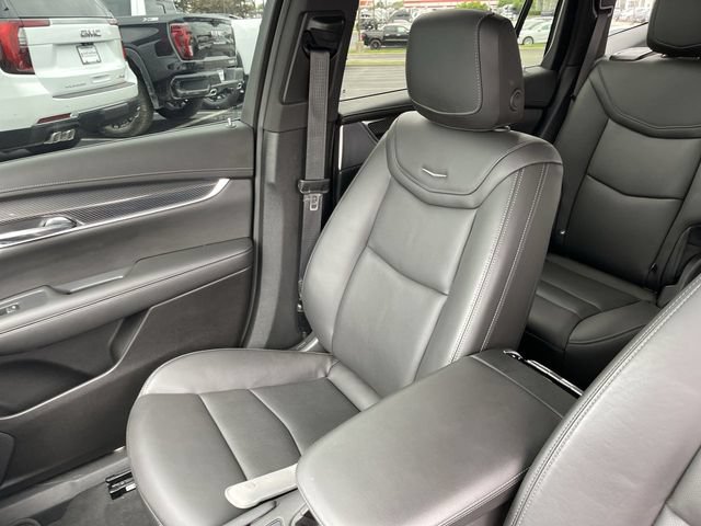 Used 2024 Cadillac XT6 Sport w/ Technology Package AWD/4WD image 25