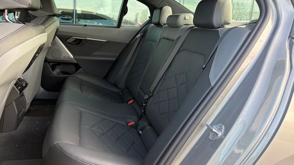 Certified 2025 BMW i5 xDrive40 w/ Executive Package image 6