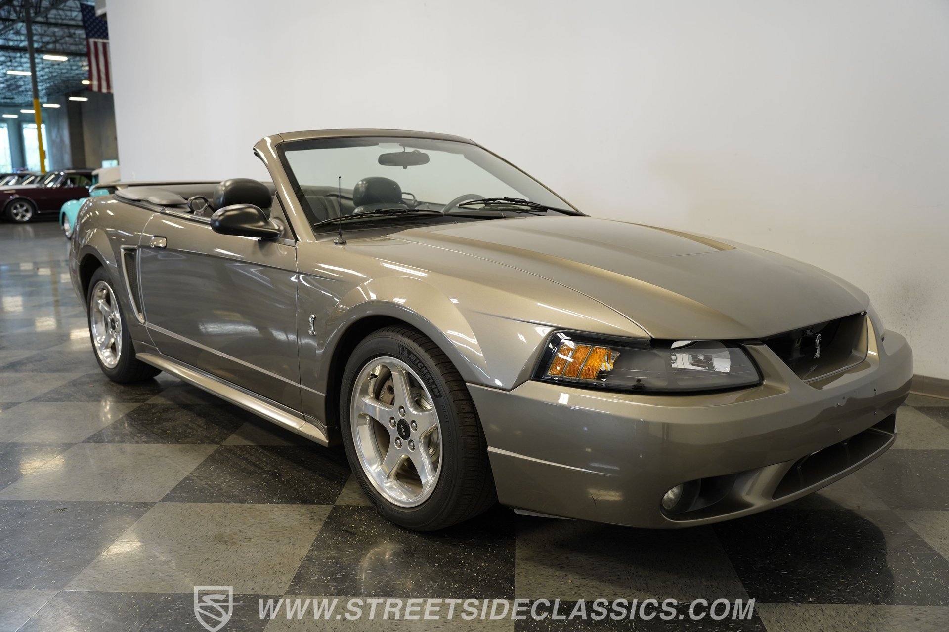 Used 2001 Ford Mustang Cobra RWD image 17