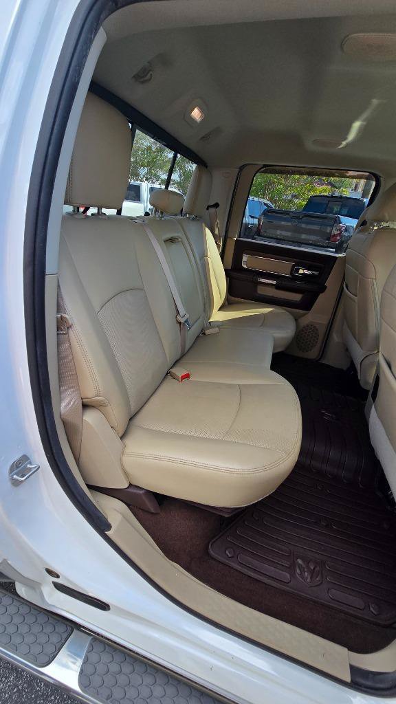 Used 2014 RAM 1500 Laramie w/ Convenience Group AWD/4WD image 28
