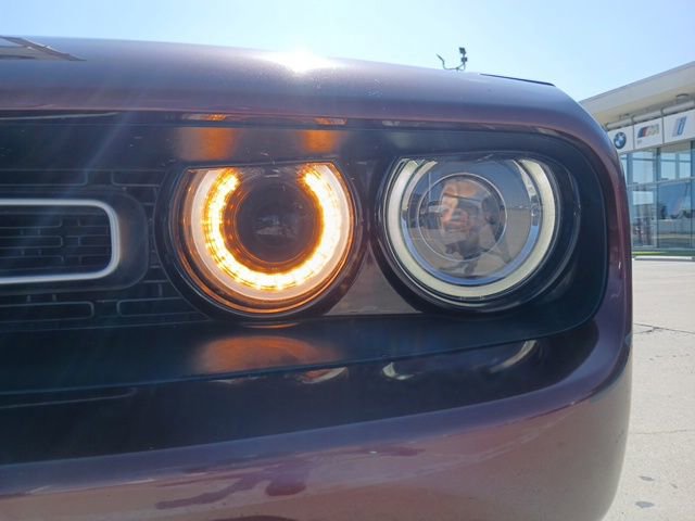 Used 2020 Dodge Challenger SXT image 4