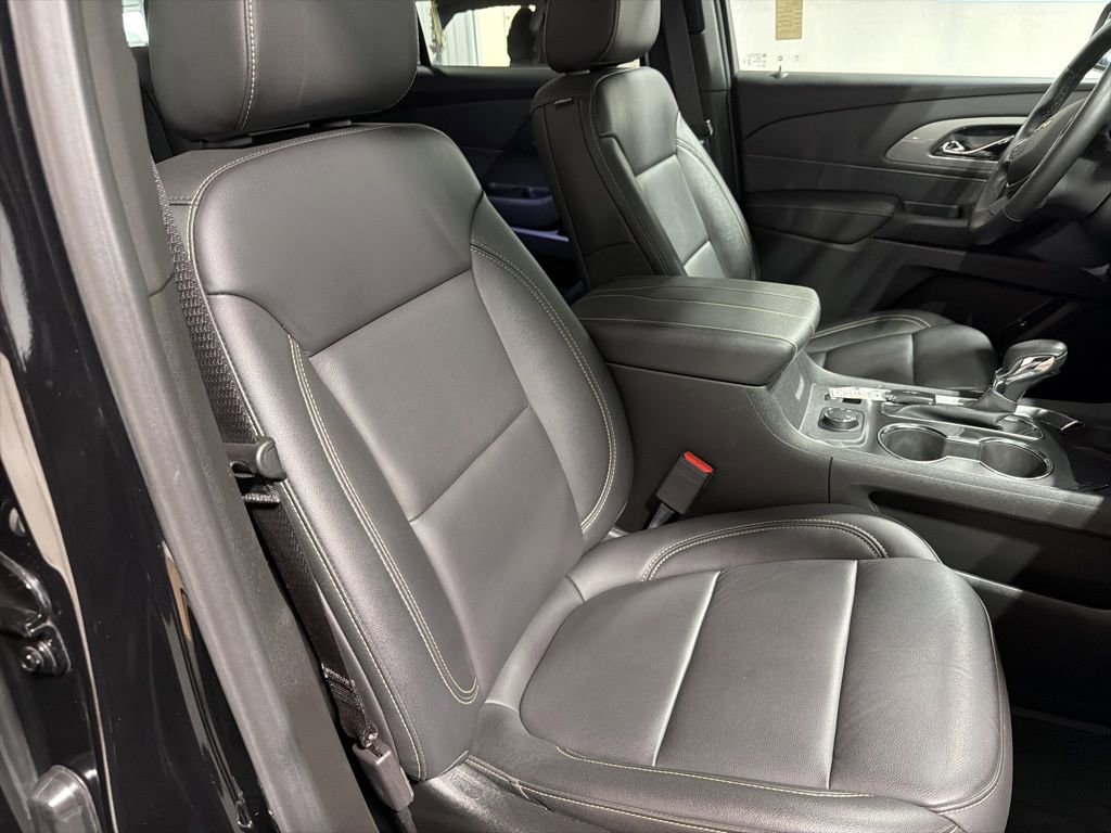 Used 2023 Chevrolet Traverse LT w/ LPO, Floor Liner Package image 23