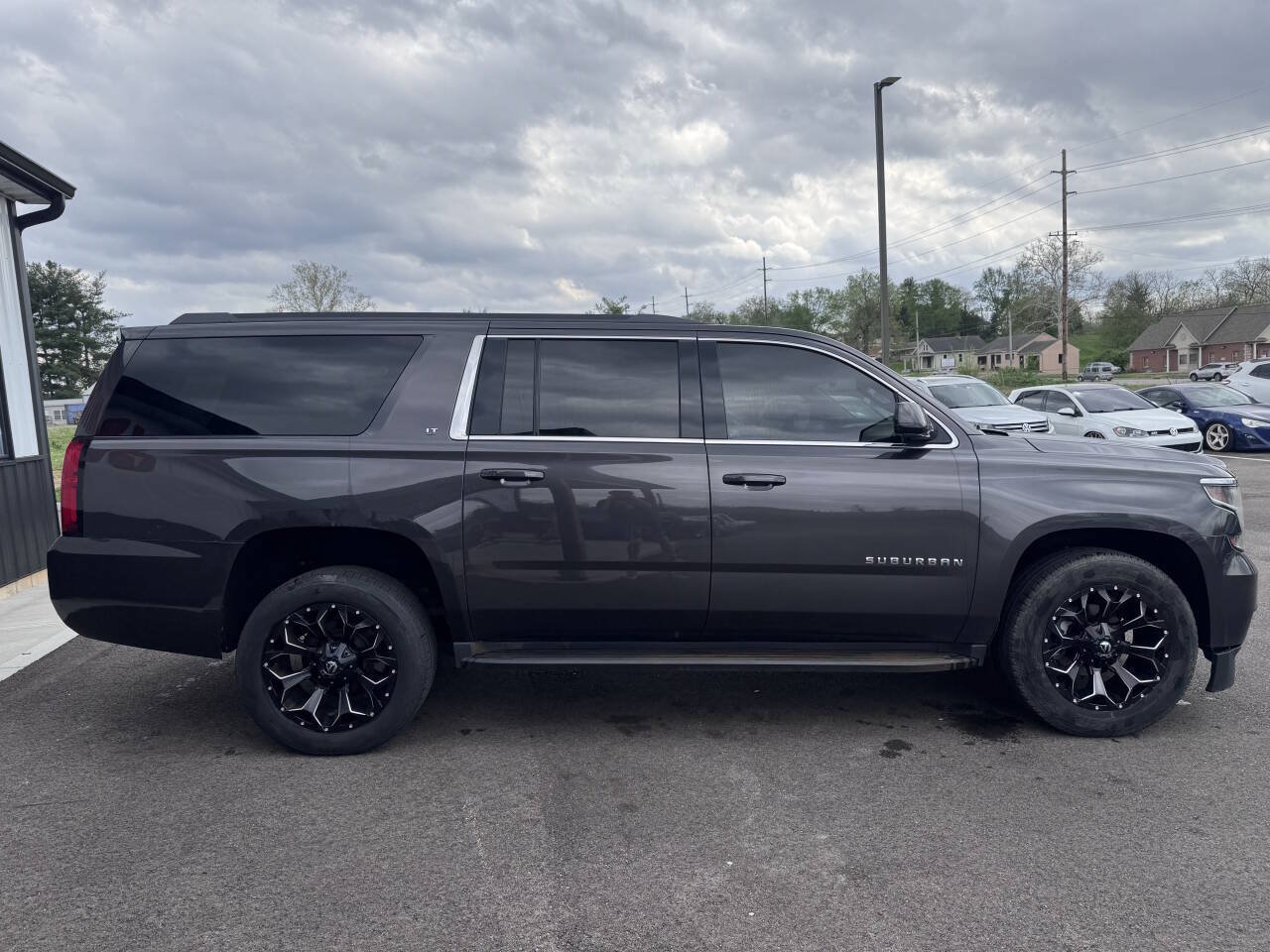 Used 2018 Chevrolet Suburban LT AWD/4WD image 6