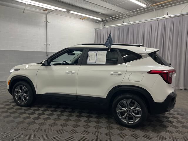 Certified 2024 Kia Seltos S image 9