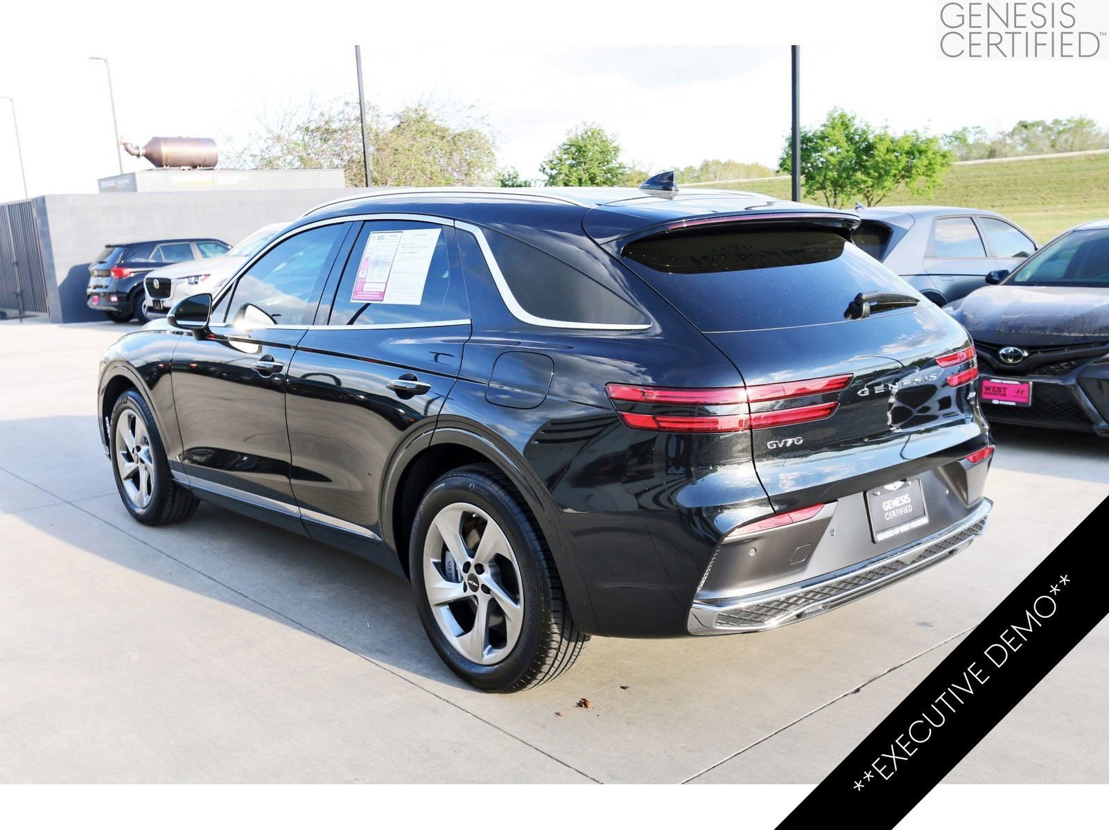 Used 2026 Genesis GV70 2.5T image 6