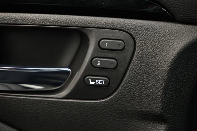 Used 2022 Honda Pilot Black Edition image 16