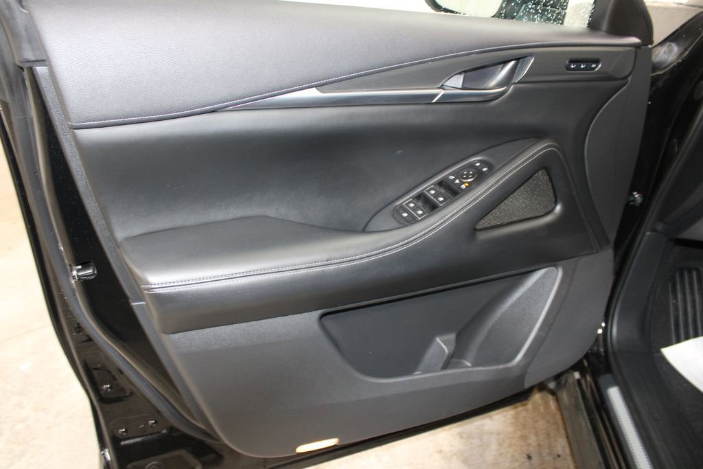 Used 2023 INFINITI QX60 Luxe w/ Cargo Package AWD/4WD image 18