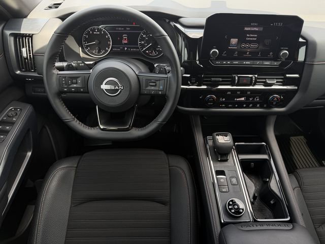 Used 2025 Nissan Pathfinder Rock Creek AWD/4WD image 11