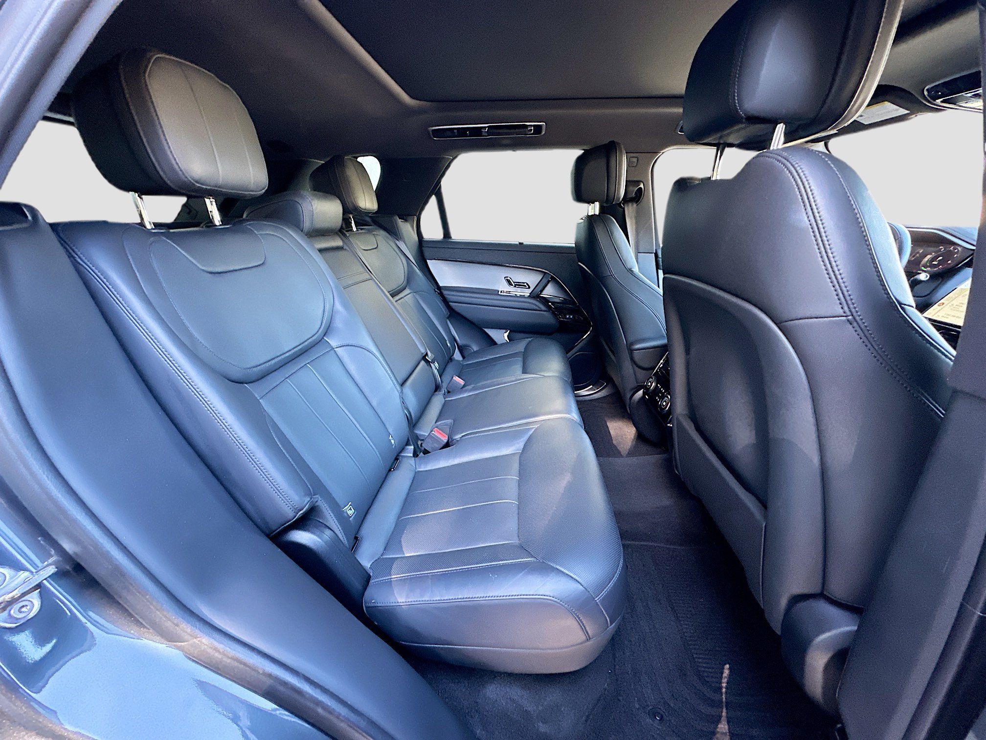 Used 2025 Land Rover Range Rover Sport Dynamic SE image 29