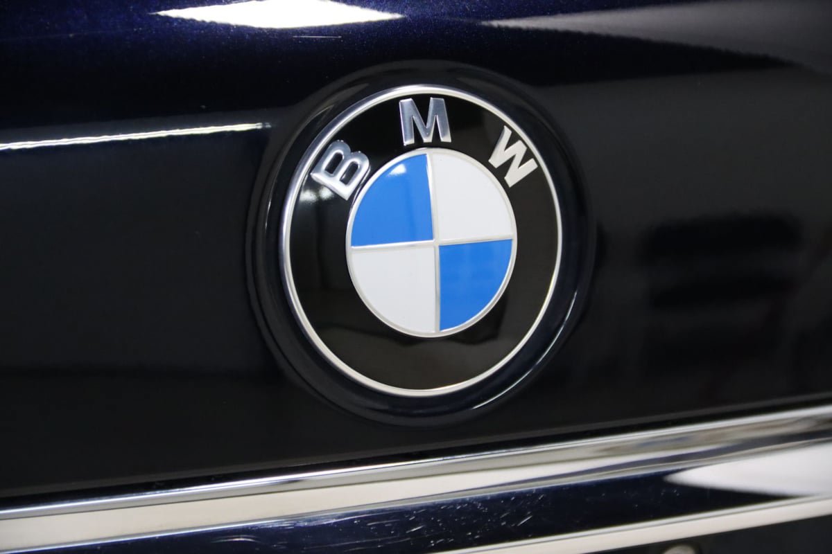 Used 2019 BMW 750i RWD image 12