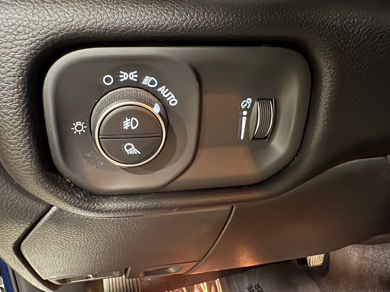 Used 2022 RAM 3500 Big Horn w/ Level C Equiment Group AWD/4WD image 14