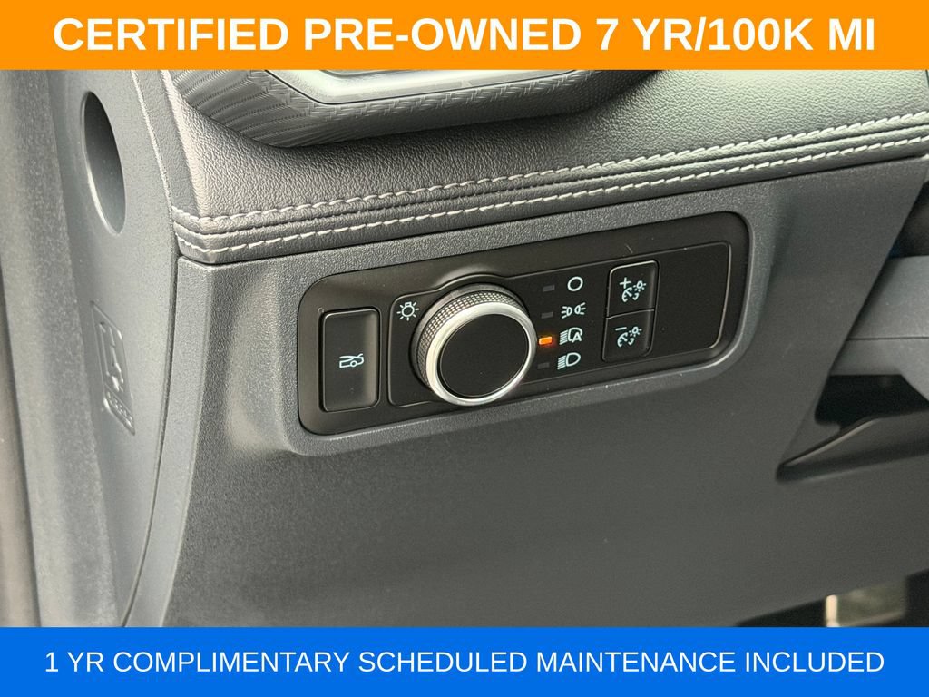 Used 2025 Ford Mustang Premium RWD image 30