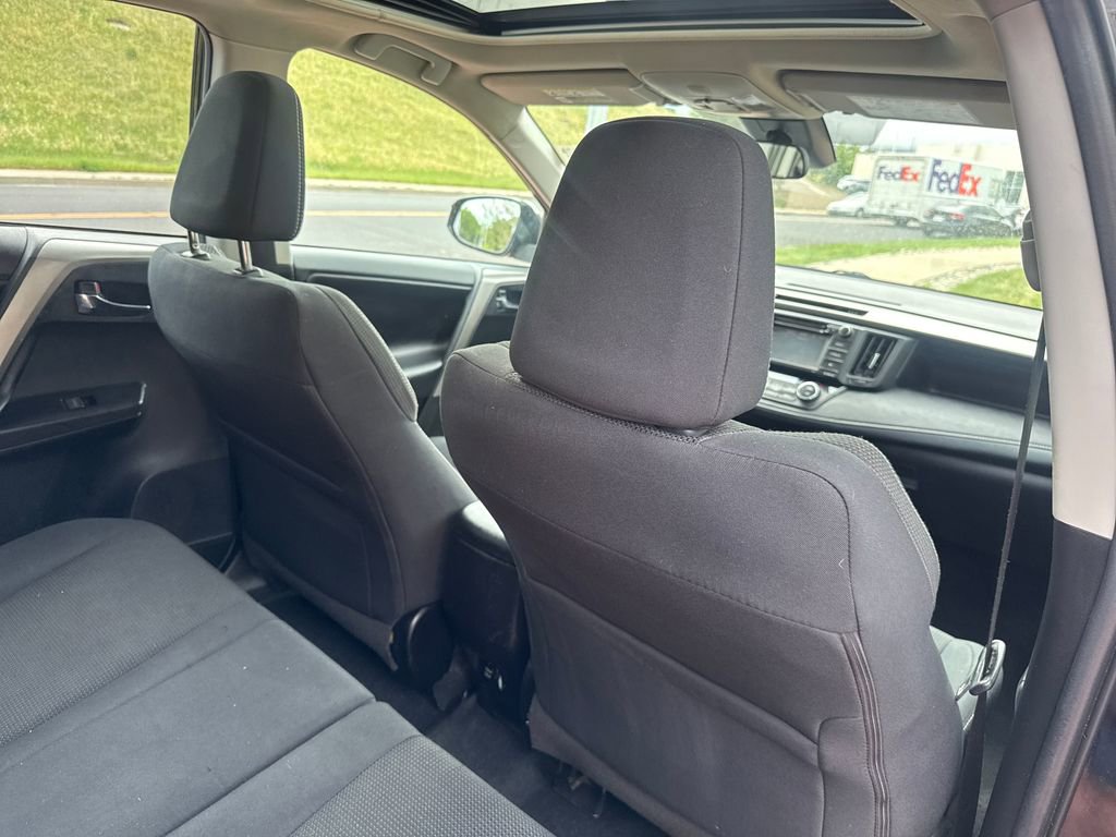 Used 2018 Toyota RAV4 XLE w/ Plus Extra Value Package AWD/4WD image 30