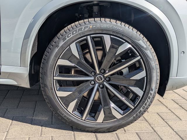 New 2026 Volvo XC90 B6 Ultra w/ Protection Package image 10