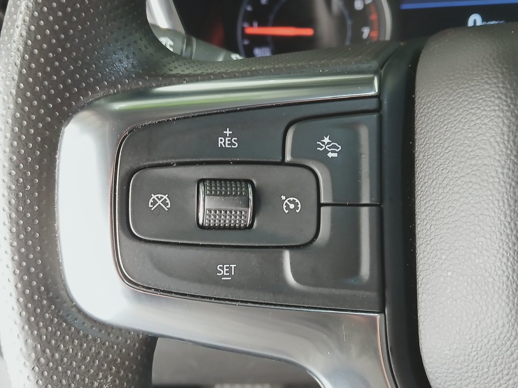 Used 2025 Chevrolet Blazer LT FWD image 26