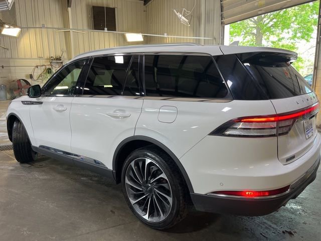 Used 2023 Lincoln Aviator Reserve w/ Equipment Group 201A AWD/4WD image 4