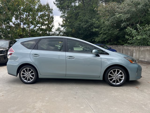 Used 2017 Toyota Prius V Five w/ Advanced Technology Package FWD image 5
