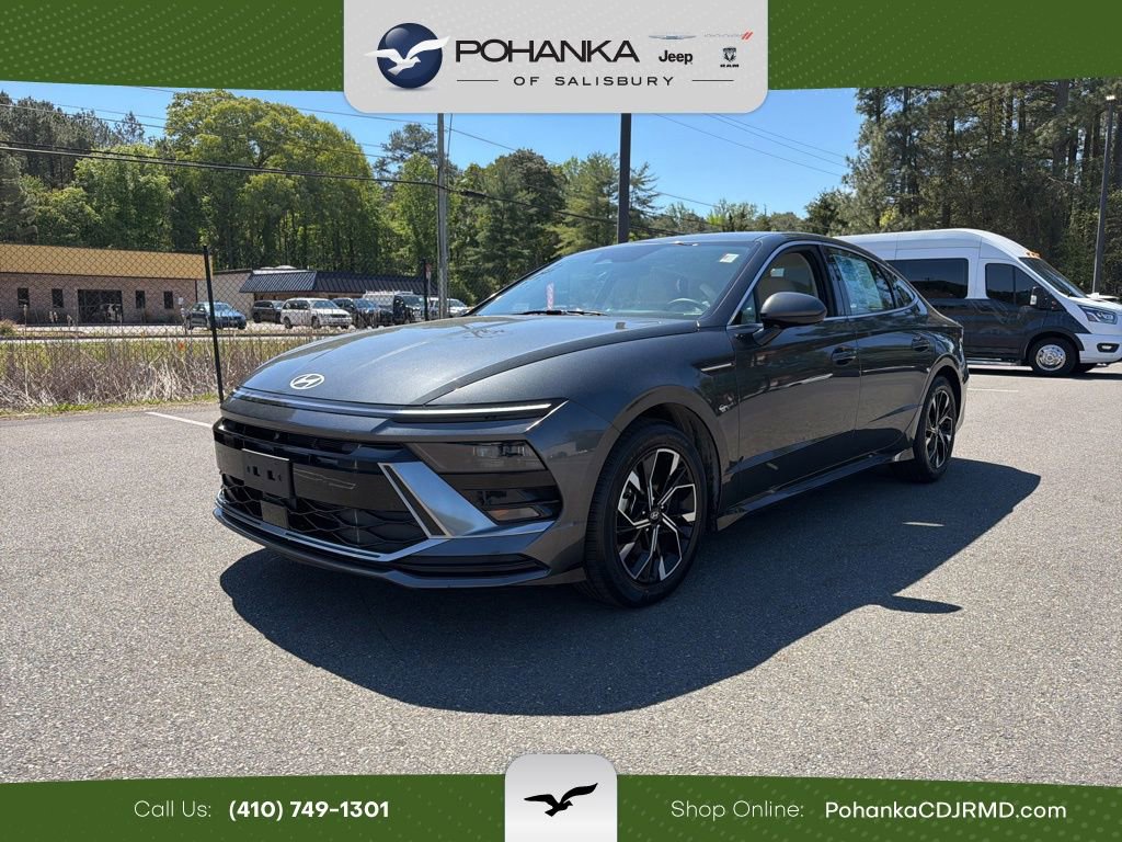Used 2025 Hyundai Sonata SEL FWD image 1
