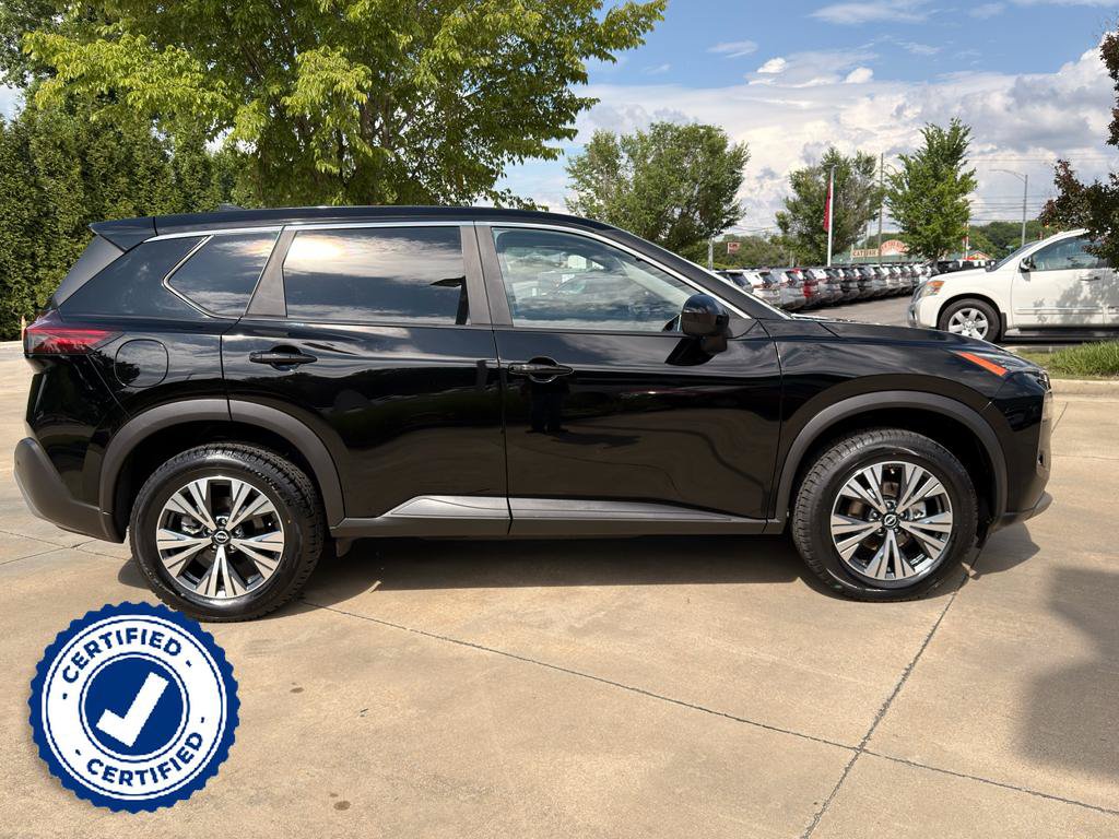 Certified 2023 Nissan Rogue SV FWD image 2