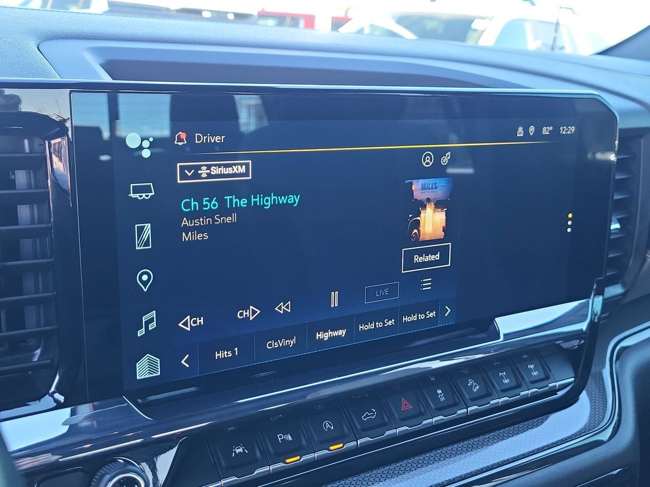 Used 2023 Chevrolet Silverado 1500 ZR2 w/ Technology Package image 19