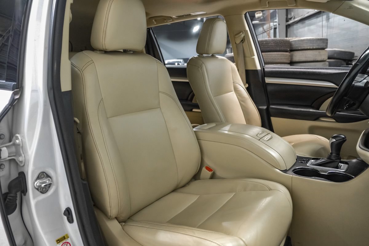 Used 2018 Toyota Highlander XLE FWD image 31