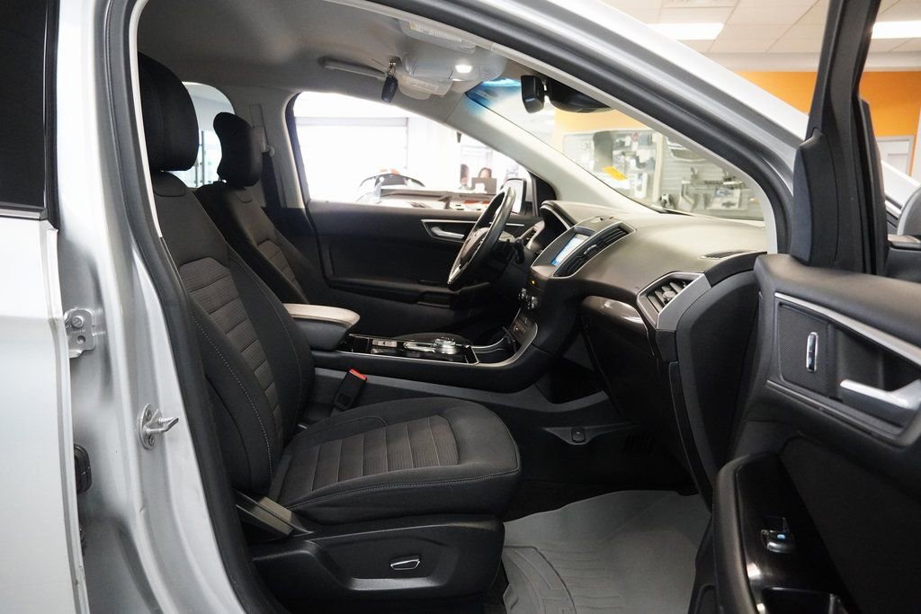 Used 2019 Ford Edge SEL image 27