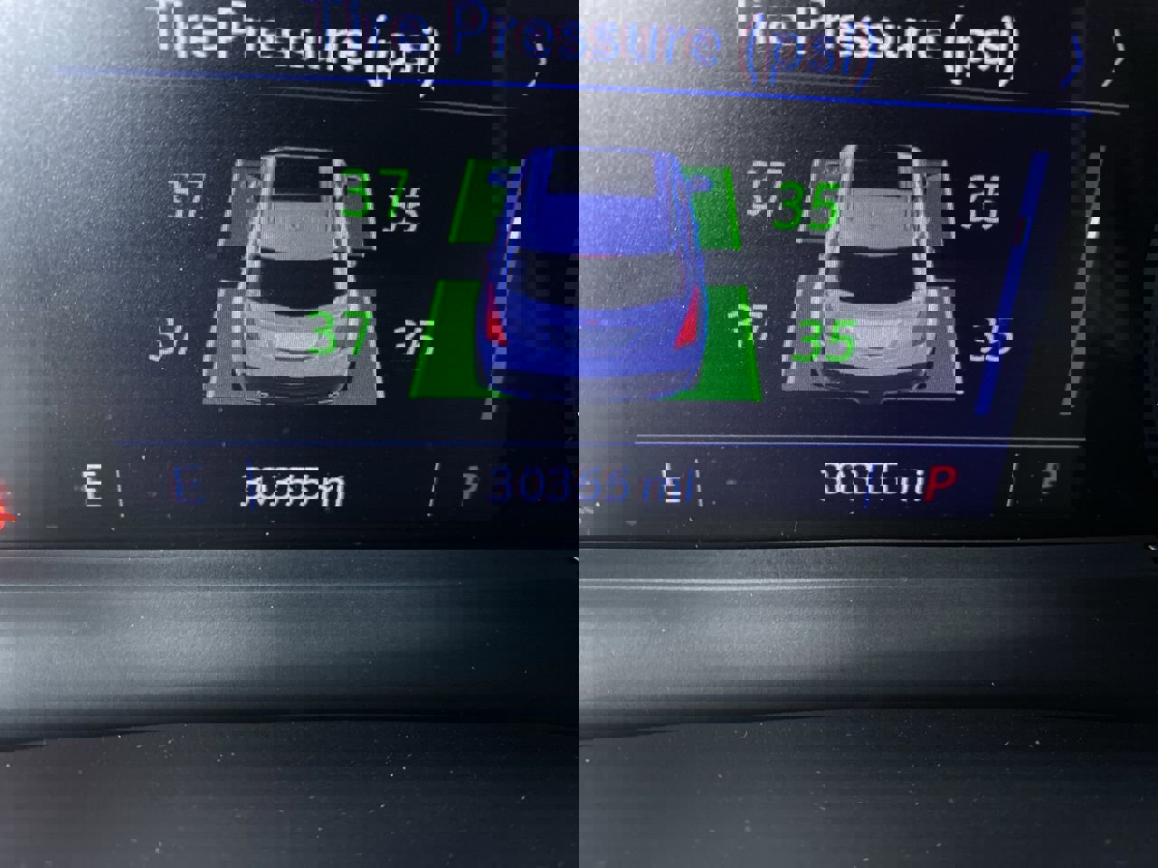 Certified 2023 Cadillac XT5 Premium Luxury w/ LPO, Floor Liner Package image 4