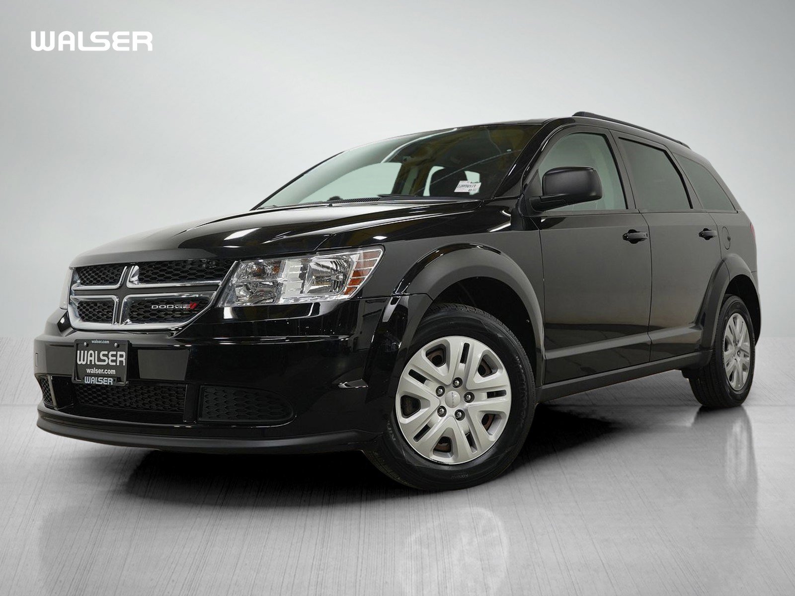 Used 2020 Dodge Journey SE FWD image 1