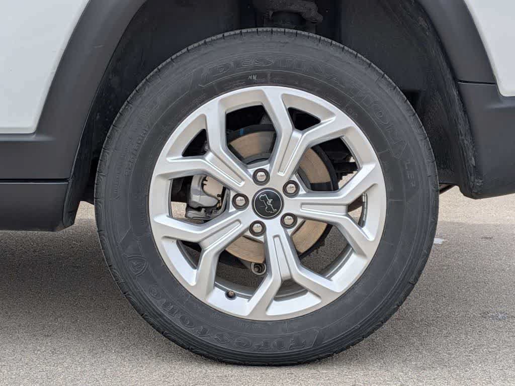 Certified 2025 Jeep Compass Latitude AWD/4WD image 13
