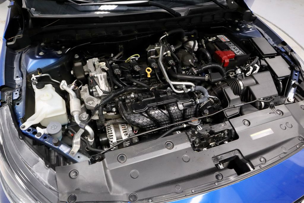 Used 2025 Nissan Altima 2.5 SV FWD image 15