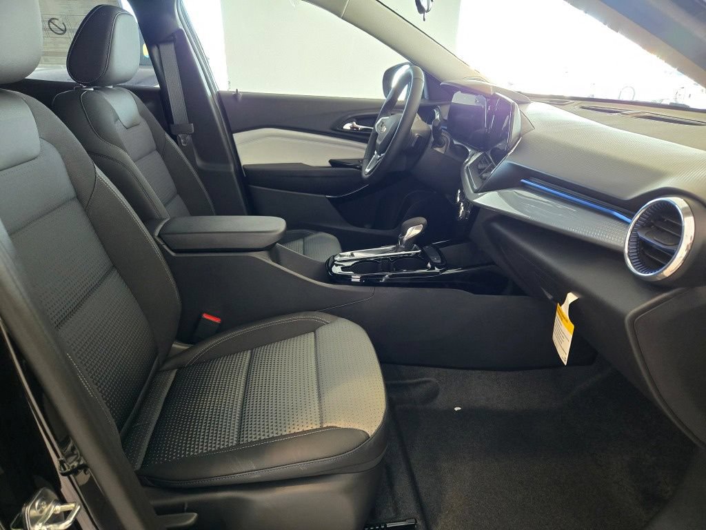 New 2026 Chevrolet Trax LT w/ Driver Confidence Package FWD image 6