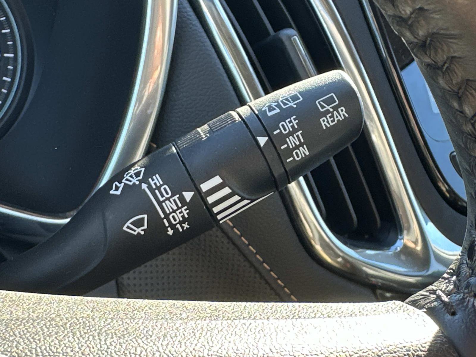 Certified 2022 Chevrolet Equinox Premier w/ LPO, Floor Liner Package image 23