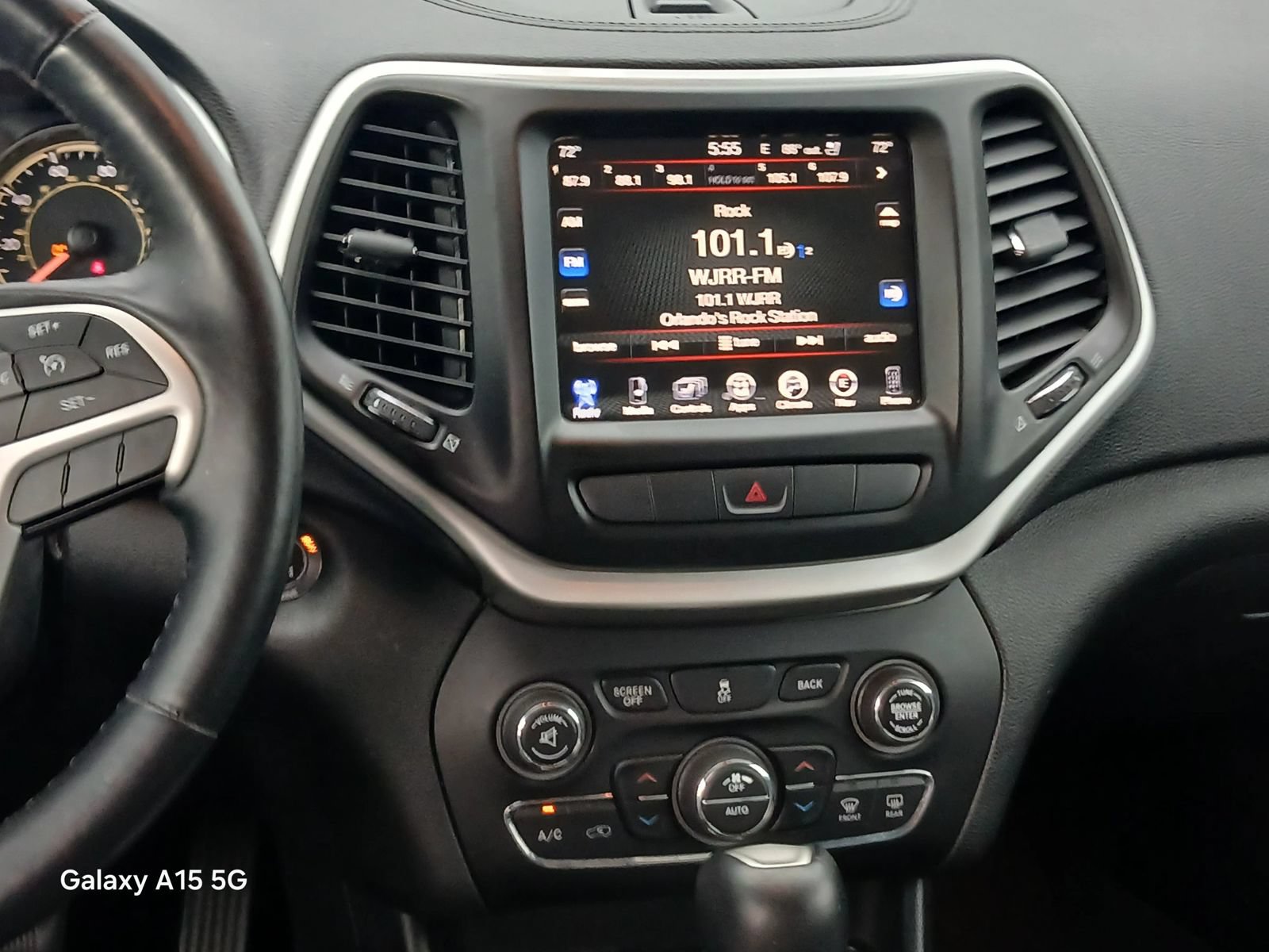 Used 2014 Jeep Cherokee Limited w/ Luxury Group FWD image 24