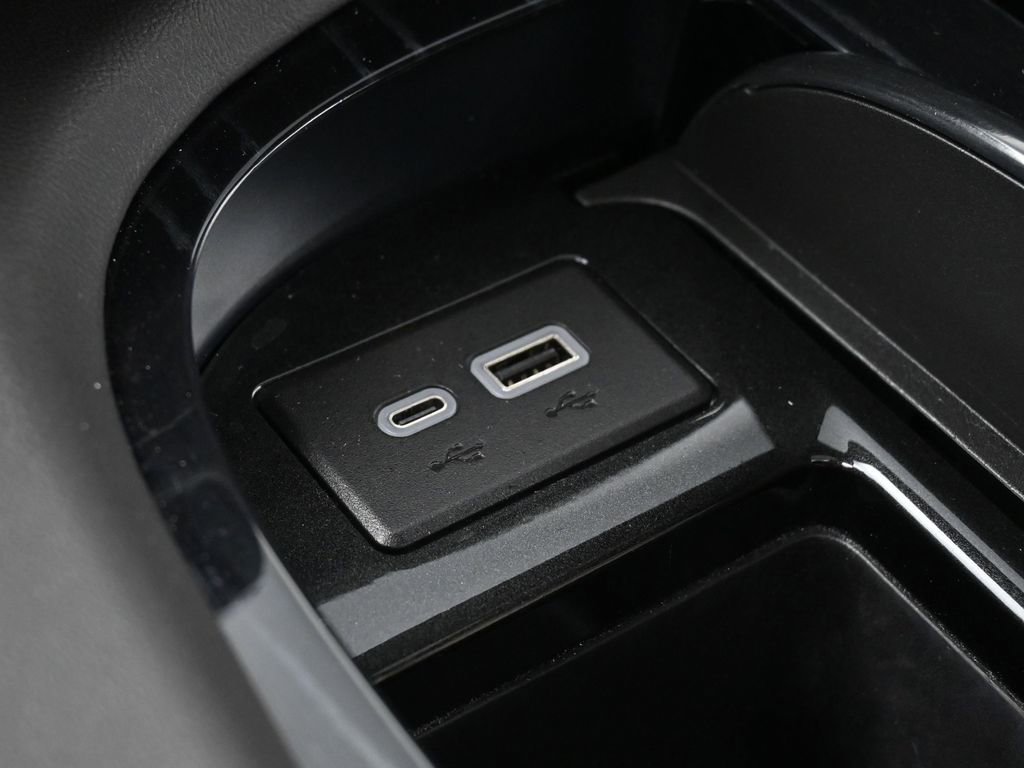 Certified 2024 Cadillac Escalade ESV Sport image 25