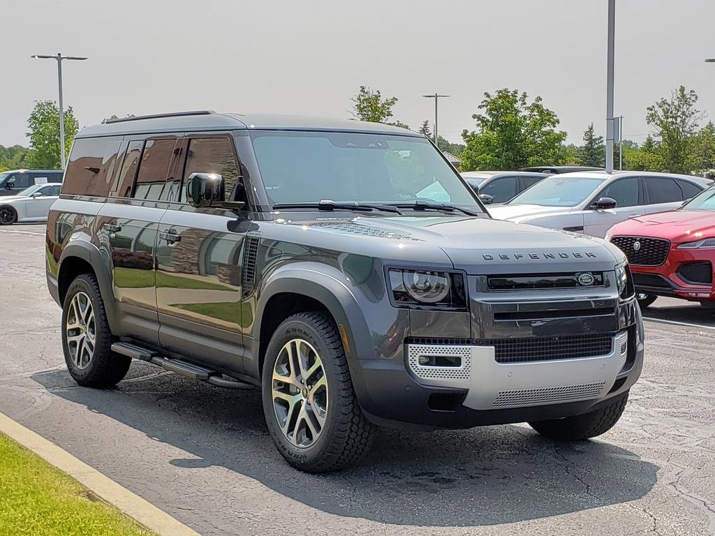 New 2025 Land Rover Defender 130 S image 3