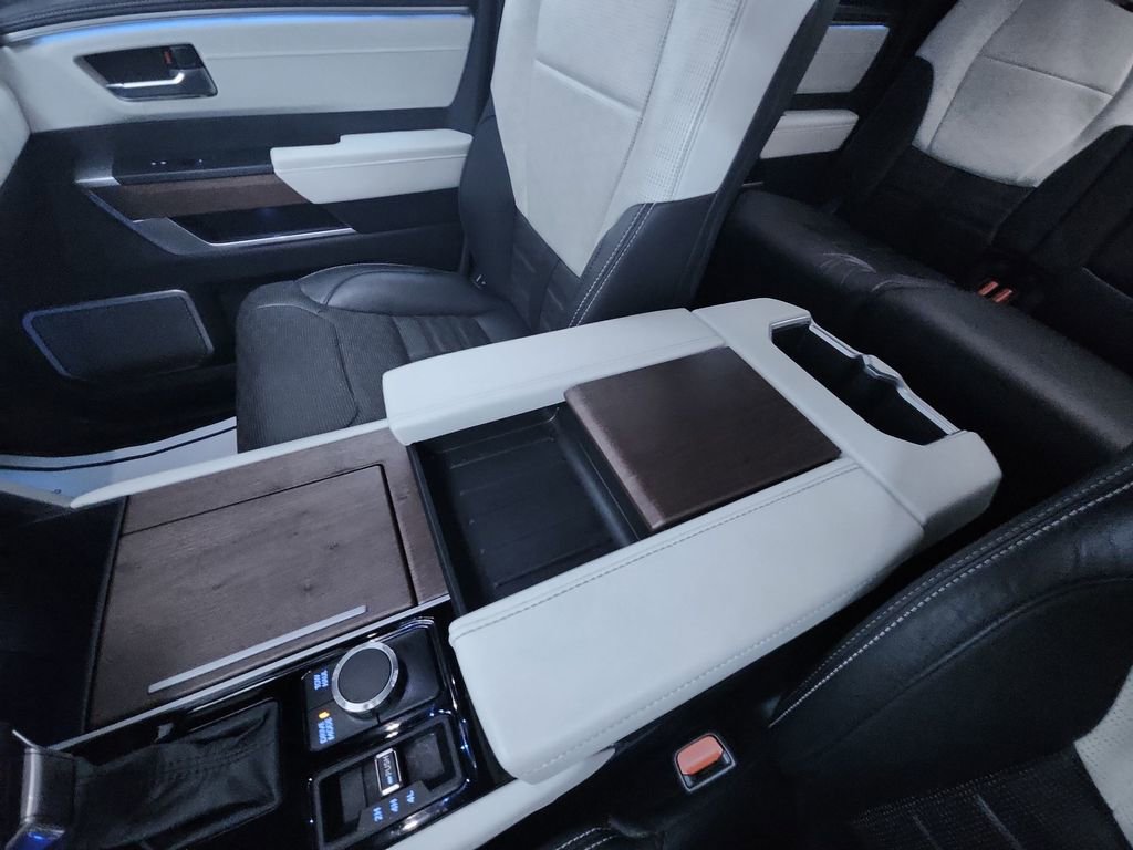 Used 2024 Toyota Tundra Capstone AWD/4WD image 21