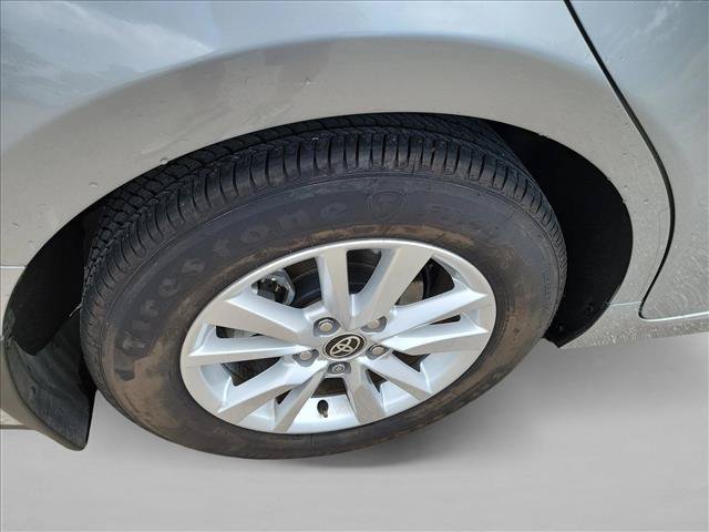 Used 2025 Toyota Camry LE w/ Convenience Package FWD image 11