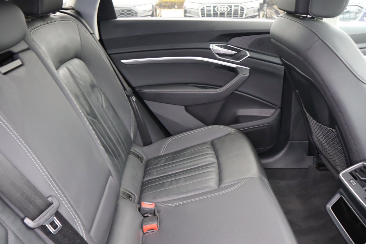 Used 2021 Audi e-tron Premium w/ Convenience Plus Package image 15