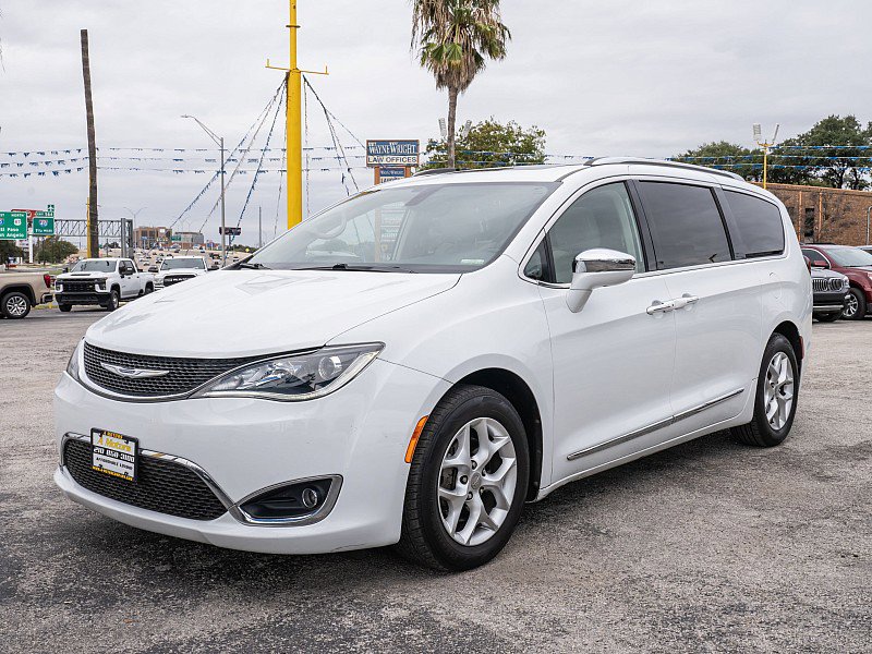 Used 2020 Chrysler Pacifica Limited image 9