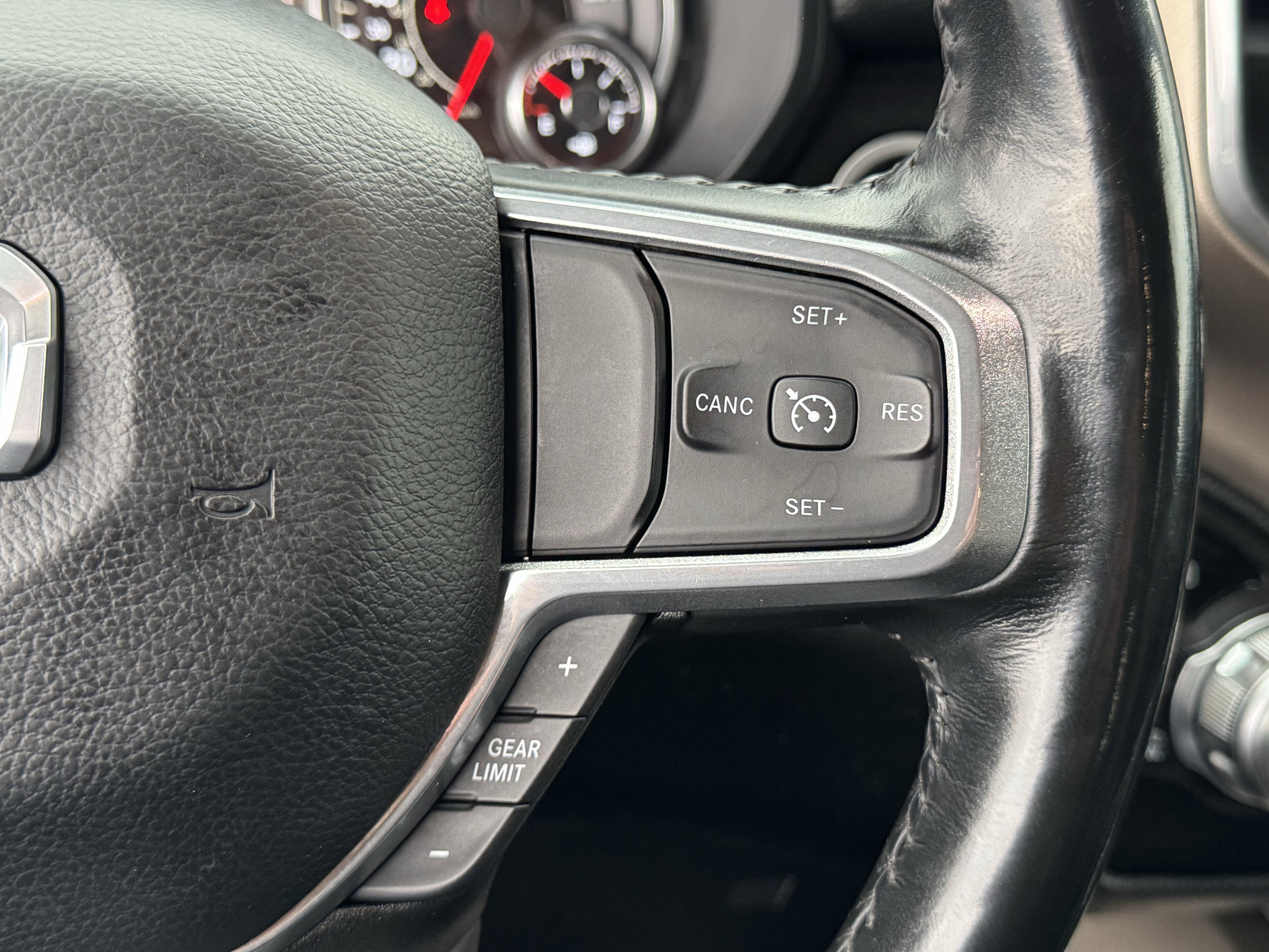 Used 2022 RAM 1500 Laramie image 30