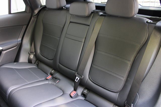 Used 2024 Mercedes-Benz GLC 300 image 12
