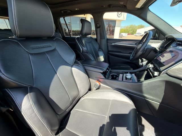 Used 2021 Jeep Grand Cherokee L Overland w/ Luxury Tech Group IV AWD/4WD image 31