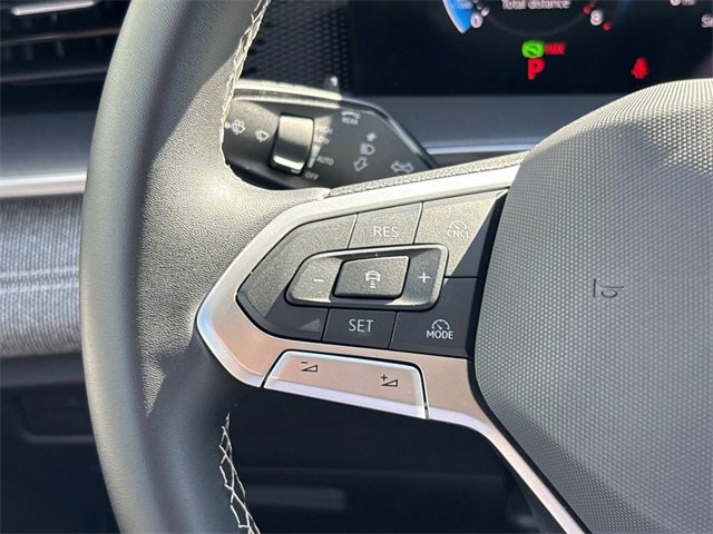 Used 2025 Volkswagen Tiguan S image 17