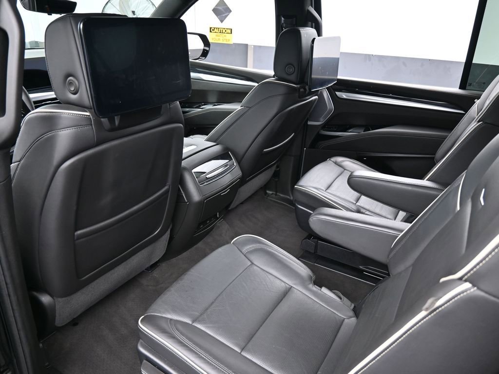 Used 2025 Cadillac Escalade ESV Sport w/ Touring Package image 43