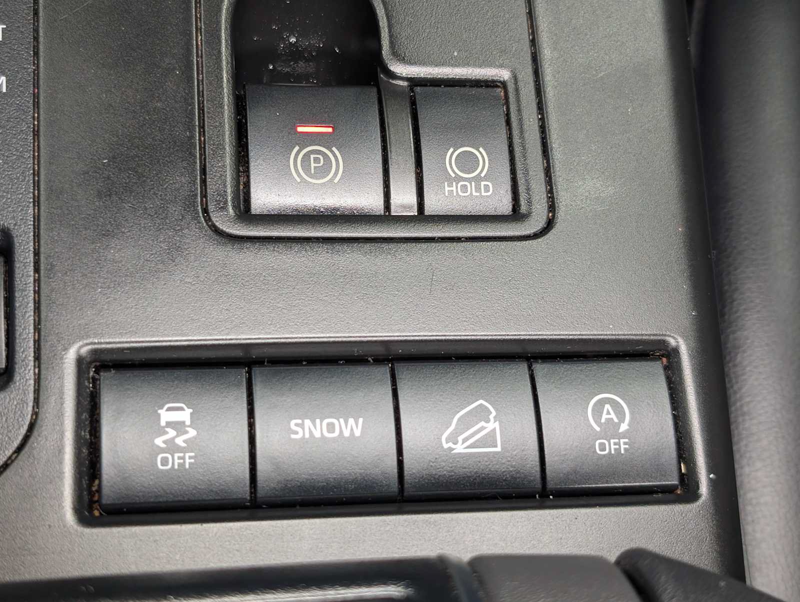 Used 2021 Toyota Highlander XLE AWD/4WD image 30