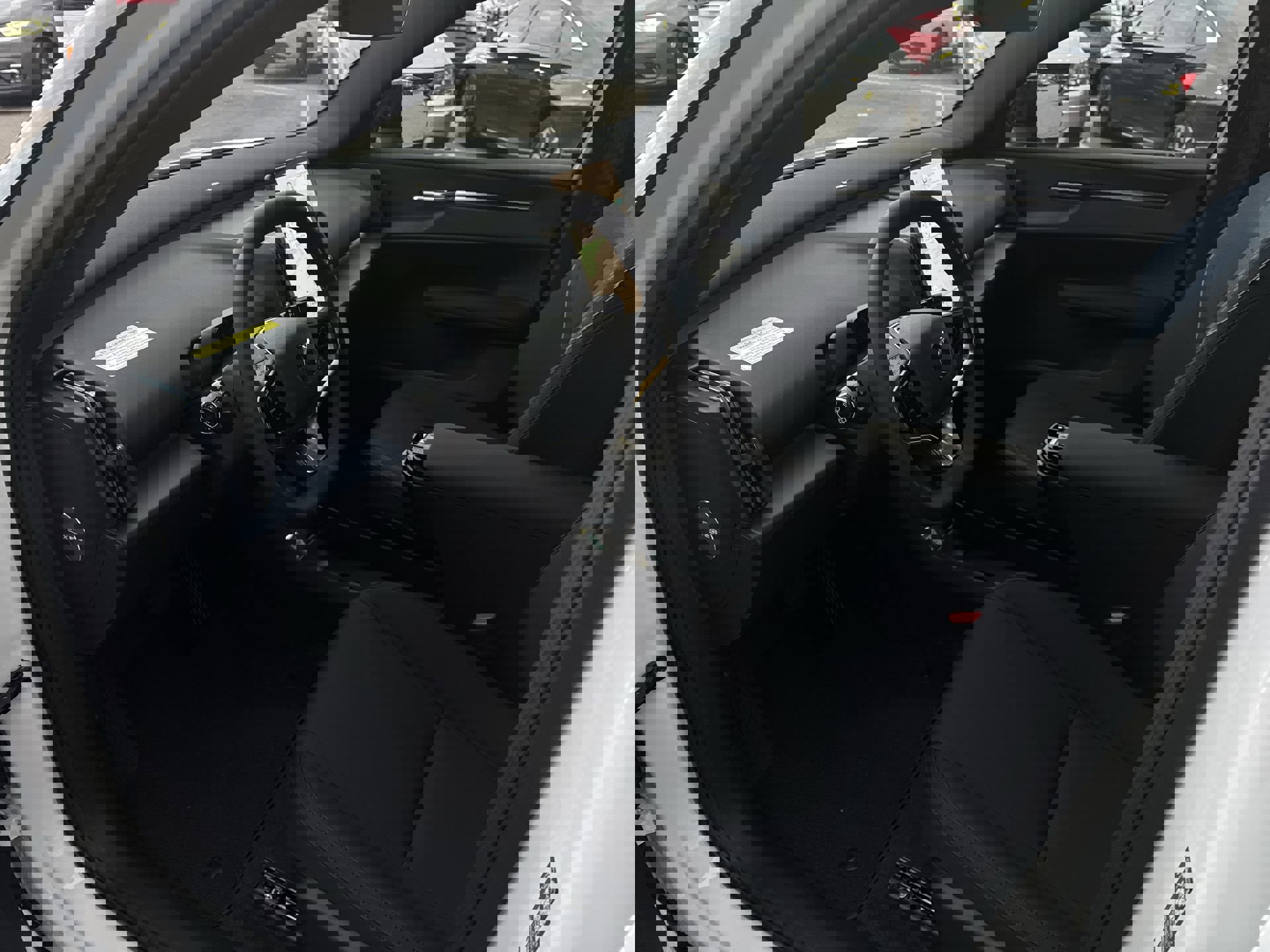 New 2026 Volvo EX30 Cross Country Ultra image 10